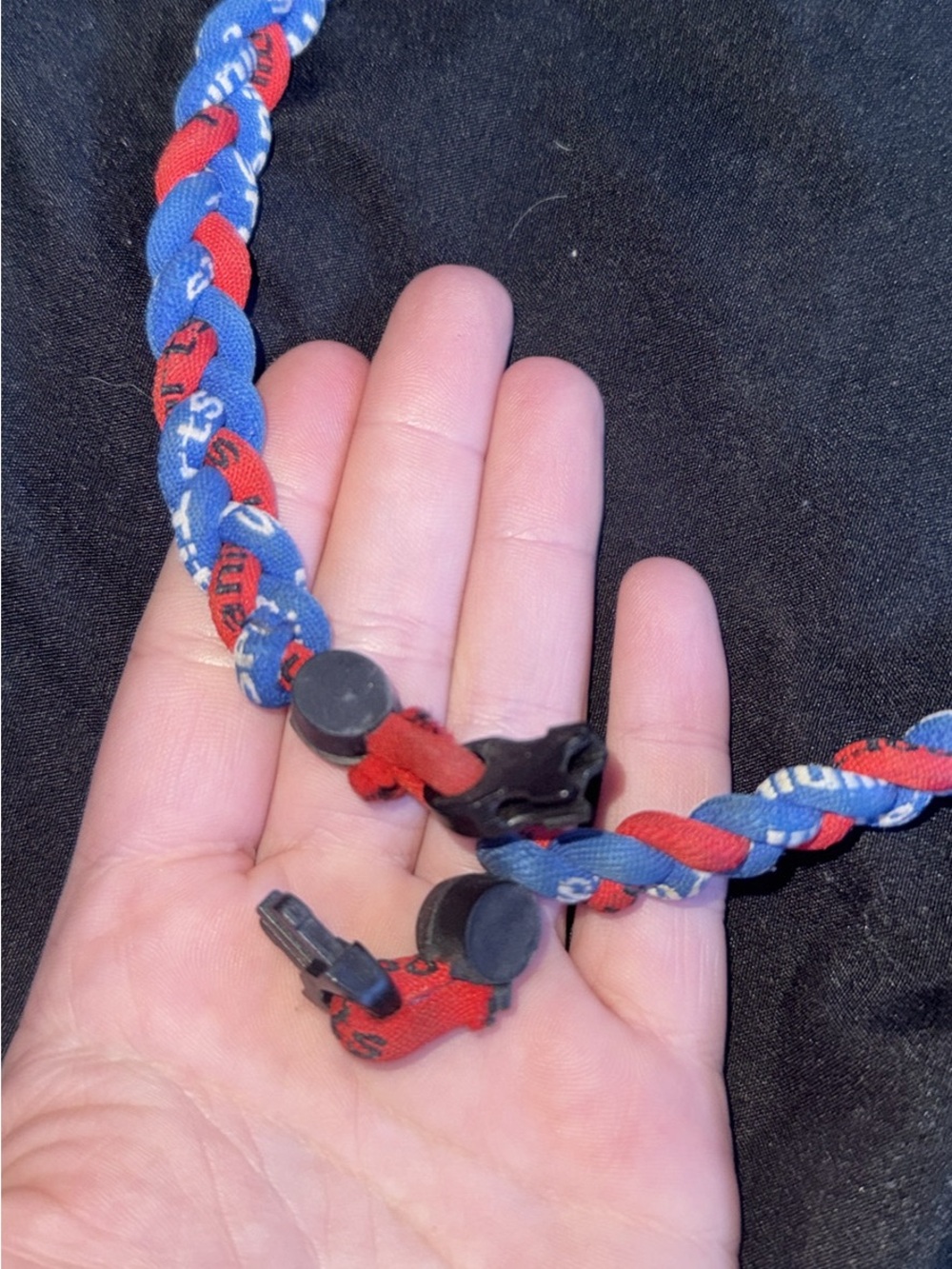 Kids Braided Red & Blue Adjustable Necklace - Brand Unspecified (BROKEN CLIP)